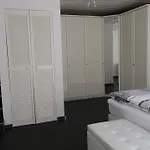 M. Koenig 아파트 *