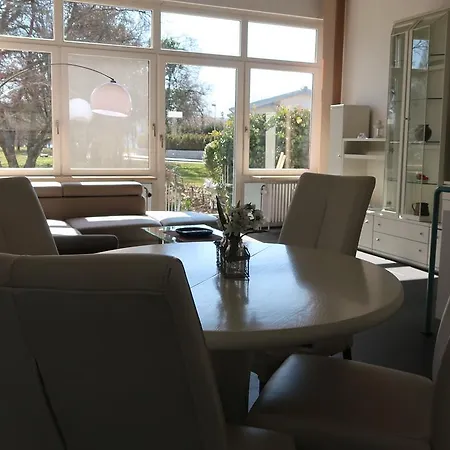 M. Koenig * 博登斯边的拉多夫采尔